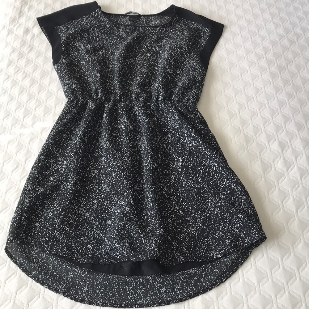 🌸 black and white H&M dress